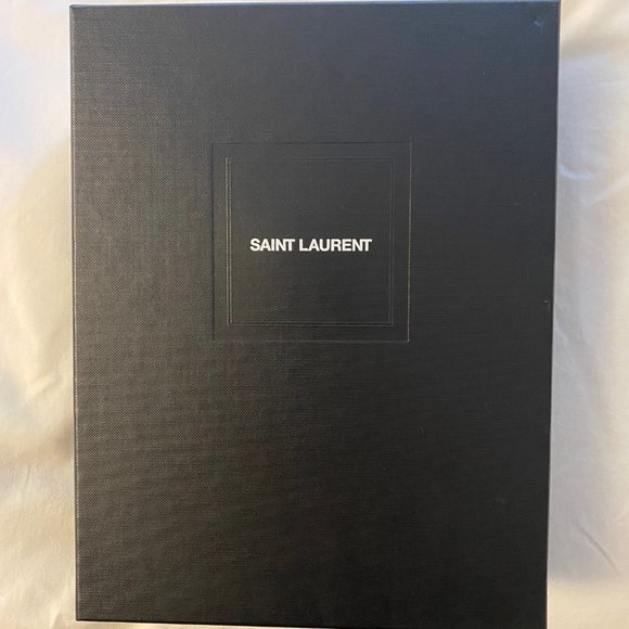 Yves St Laurent Envelope Chain Wallet in Red - Picture 2 of 5